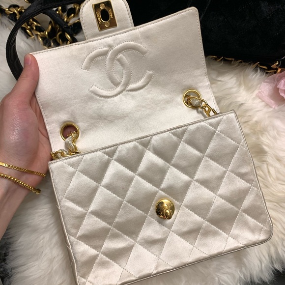 Vintage Chanel 24k white satin mini square flap - Picture 10 of 16